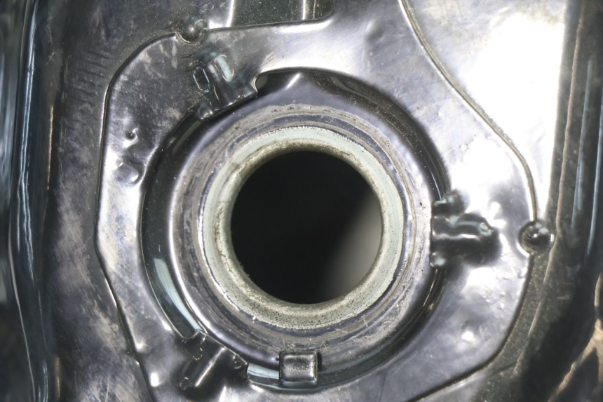 photo de SERBATOIO CARBURANTE  TNT MOTOR ROMA 12' 2T 50 (2007 - 2018) - Altra angolazione