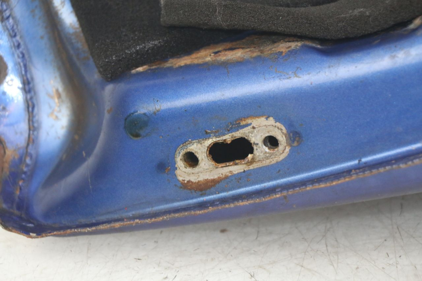 photo de SERBATOIO CARBURANTE HYOSUNG RT KARION 125 (2003 - 2007) - Altra angolazione