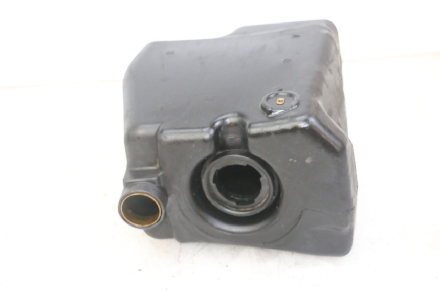 photo de SERBATOIO CARBURANTE  GILERA RUNNER SL 50 (2006 - 2009) - Altra angolazione