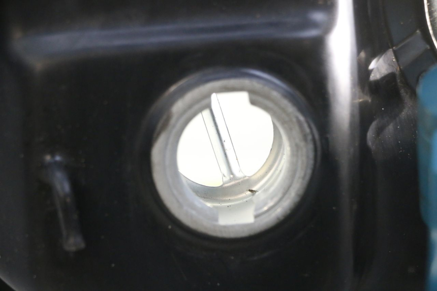 photo de SERBATOIO CARBURANTE  JM MOTORS SANTANA EVO 50 (2024 - 2026) - Altra angolazione