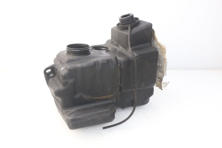 photo de Serbatoio carburante PEUGEOT SATELIS 500 (2007 - 2013) - Primo piano tecnico