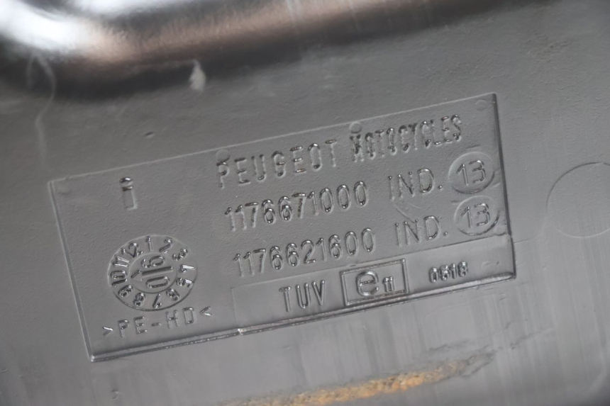 photo de Serbatoio carburante PEUGEOT SATELIS 125 (2006 - 2009) - Altra angolazione