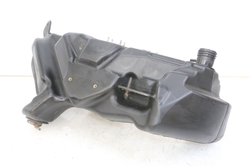 photo de SERBATOIO CARBURANTE  APRILIA SCARABEO GT TOURING 125 (1999 - 2005) - Dettaglio del componente