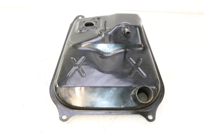 photo de SERBATOIO CARBURANTE  FYM SCOOTERONE 125 (2006 - 2008) - Altra vista dell'articolo