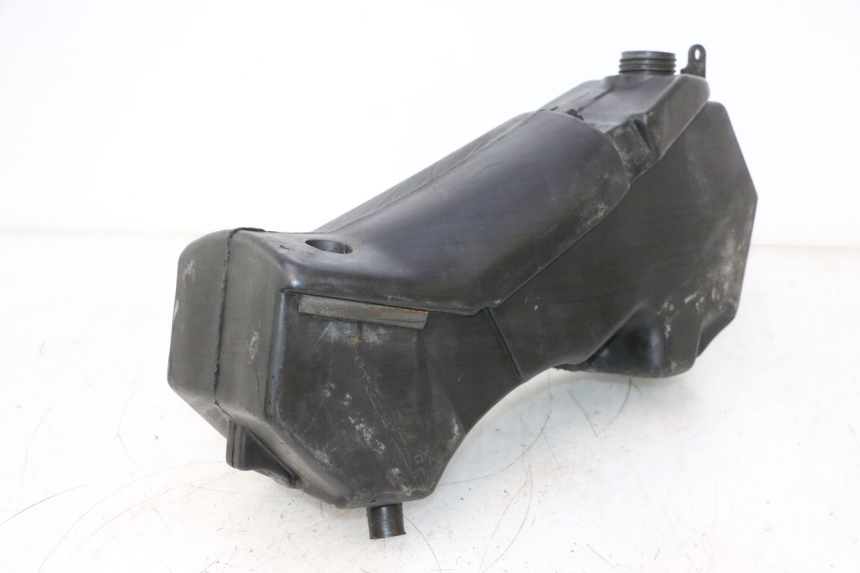photo de SERBATOIO CARBURANTE  DERBI SENDA 50 (2003 - 2005) - Zoom sullo stato d'uso