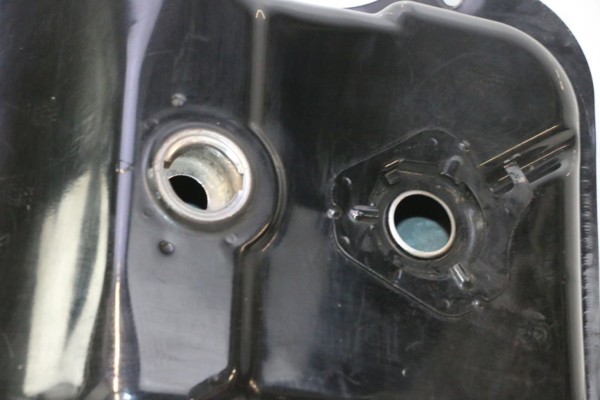 photo de SERBATOIO CARBURANTE  HONDA SH 125 (2001 - 2003) - Dettaglio del componente