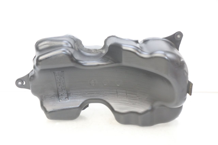 photo de SERBATOIO CARBURANTE SUZUKI SIXTEEN 125 (2008 - 2010) - Dettaglio del componente