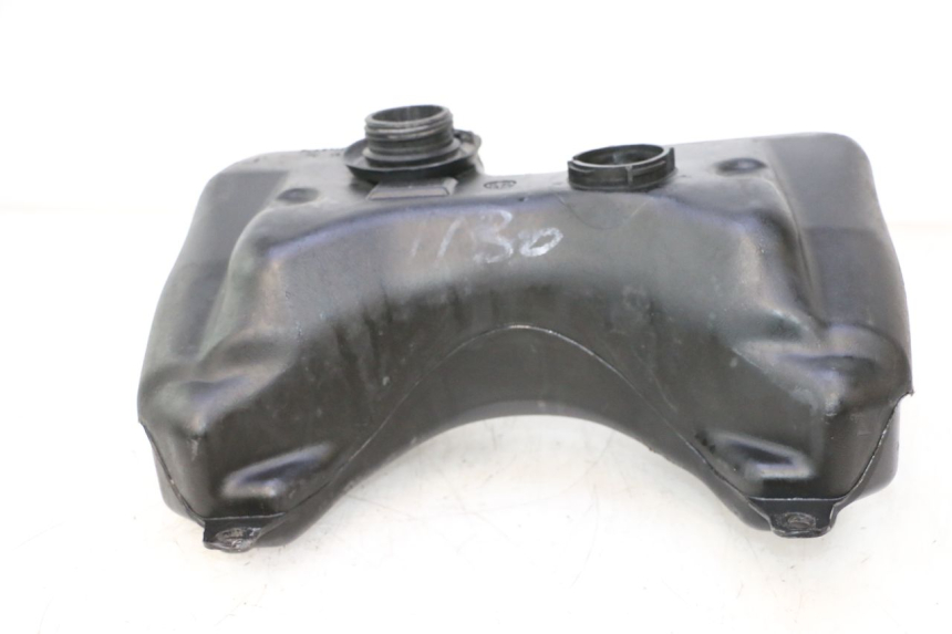 photo de SERBATOIO CARBURANTE  PEUGEOT SPEEDFIGHT 2 AC 50 (2000 - 2009) - Primo piano tecnico