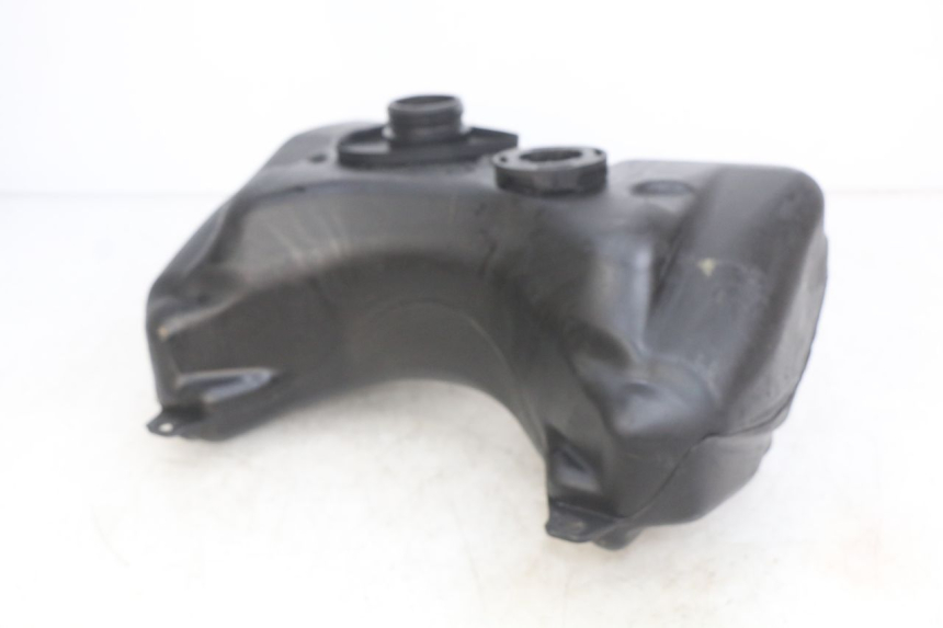 photo de SERBATOIO CARBURANTE PEUGEOT SPEEDFIGHT LC 50 (1996 - 2002) - Primo piano tecnico