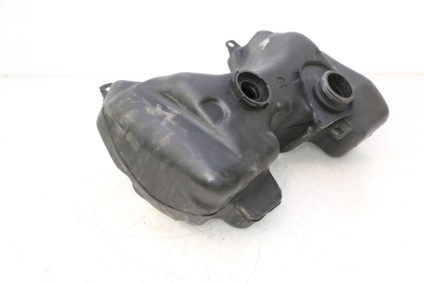 photo de SERBATOIO CARBURANTE PEUGEOT SPEEDFIGHT LC 50 (1996 - 2002) - Altra angolazione