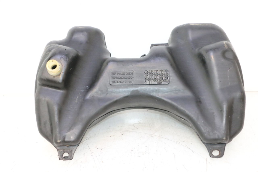 photo de SERBATOIO CARBURANTE PEUGEOT SPEEDFIGHT LC 50 (1996 - 2002) - Dettagli dei punti di fissaggio