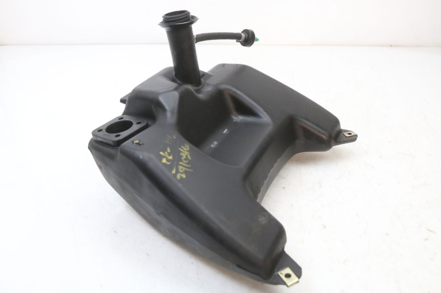 photo de SERBATOIO CARBURANTE APRILIA SR 2T 50 (2018 - 2022) - Zoom sullo stato d'uso