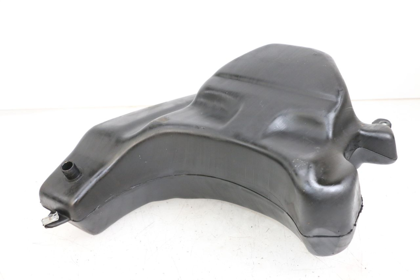 photo de SERBATOIO CARBURANTE  APRILIA SR CARB LC 2T 50 (2004 - 2012) - Zoom sullo stato d'uso