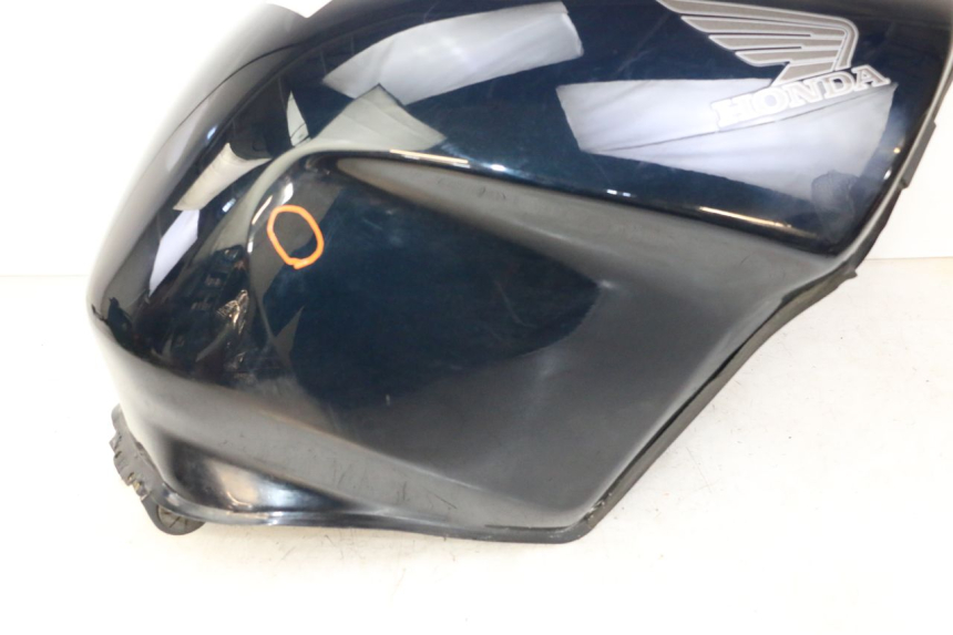 photo de SERBATOIO CARBURANTE  HONDA ST PAN EUROPEAN 1300 (2002 - 2013) - Caratteristiche distintive