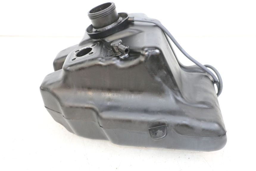 photo de SERBATOIO CARBURANTE  PEUGEOT STREETZONE I 2T 50 (2018 - 2020) - Zoom sullo stato d'uso