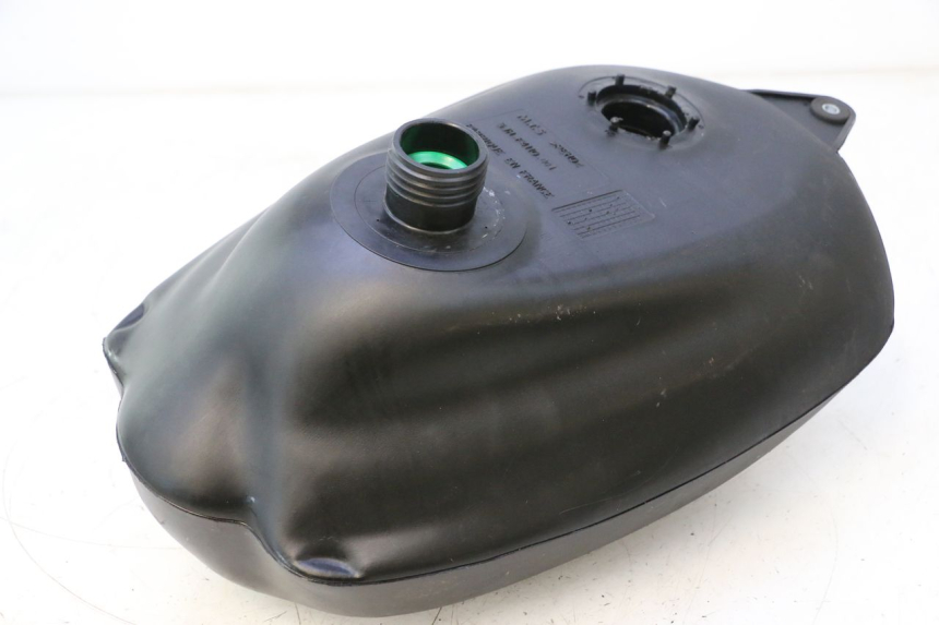 photo de SERBATOIO CARBURANTE MBK STUNT NAKED 50 (2004 - 2018) - Primo piano tecnico