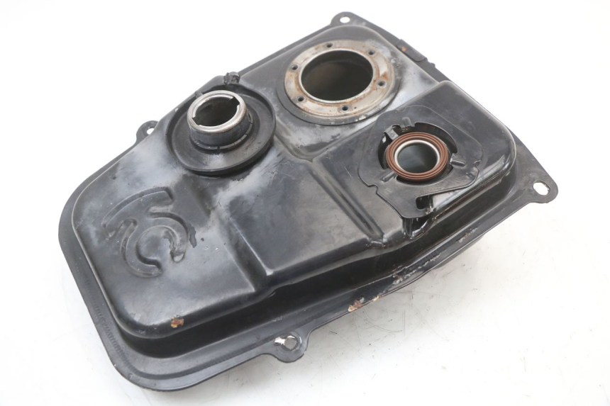 photo de SERBATOIO CARBURANTE  KYMCO SUPER 8 4T 50 (2021 - 2024) - Zoom sullo stato d'uso