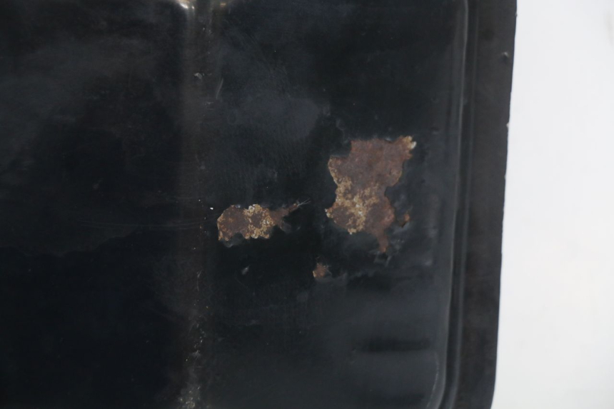 photo de SERBATOIO CARBURANTE  KYMCO SUPER 8 4T 50 (2021 - 2024) - Stato della superficie e materiale