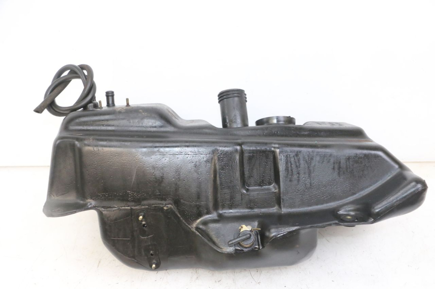 photo de SERBATOIO CARBURANTE  PIAGGIO SUPER LX 125 (2000 - 2003) - Primo piano tecnico