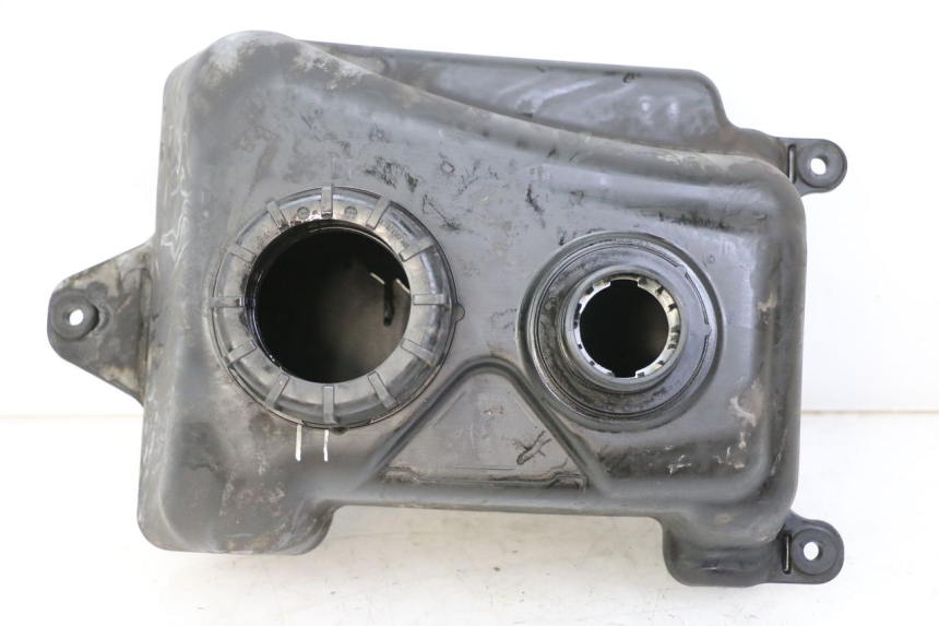 photo de SERBATOIO CARBURANTE  SUZUKI BURGMAN 125 (2015 - 2017) - Zoom sullo stato d'uso