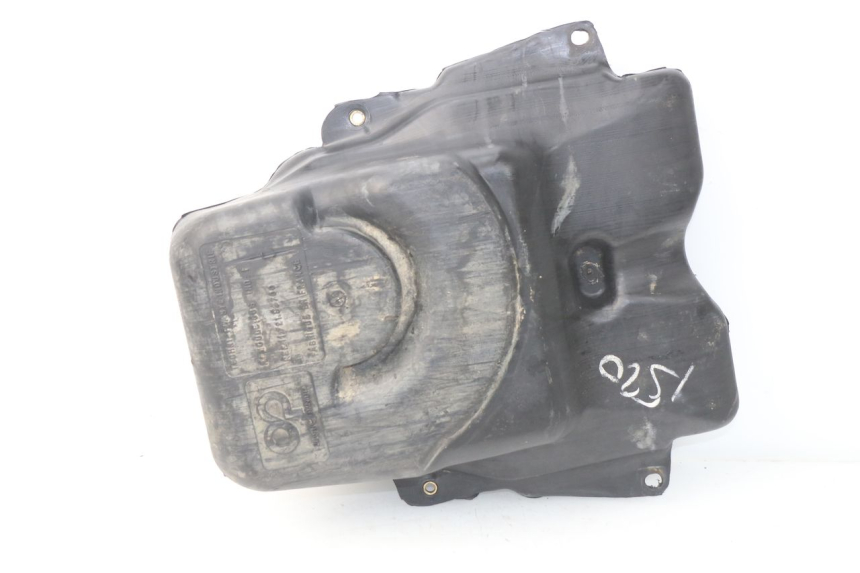 photo de Serbatoio carburante PEUGEOT SV 50 (1992 - 2004) - Dettaglio del componente