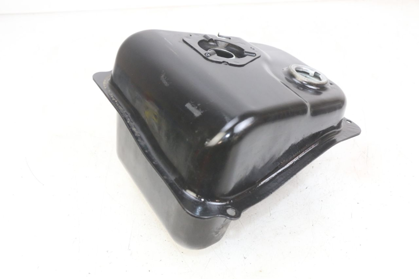 photo de SERBATOIO CARBURANTE SYM SYMPHONY 125 (2009 - 2015) - Altra angolazione