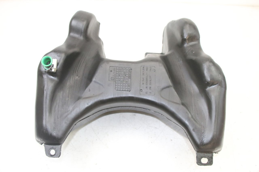 photo de SERBATOIO CARBURANTE  PEUGEOT TREKKER TKR 50 (2005 - 2014) - Primo piano tecnico