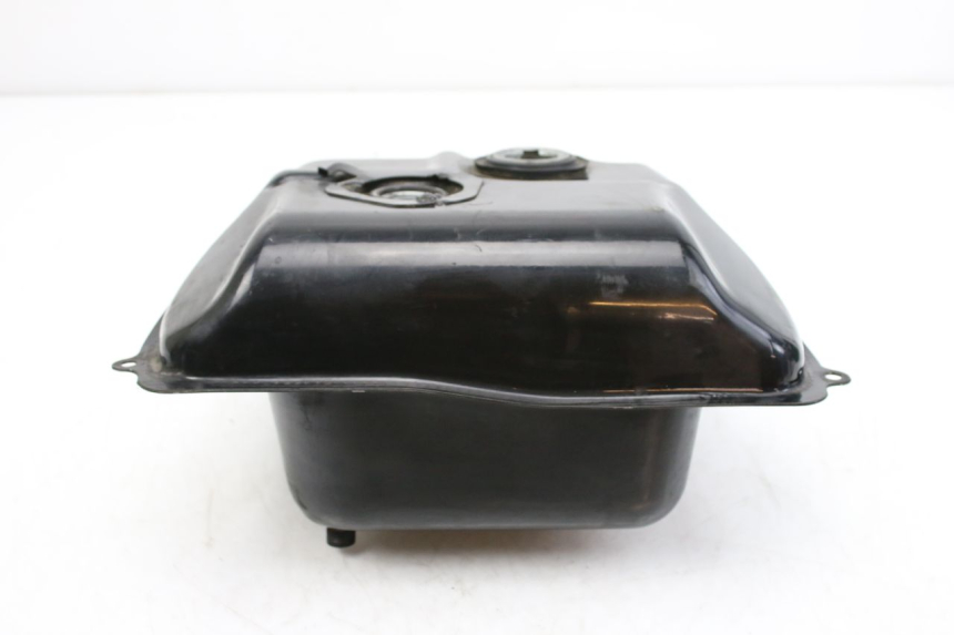 photo de SERBATOIO CARBURANTE PEUGEOT TWEET 125 (2010 - 2017) - Primo piano tecnico