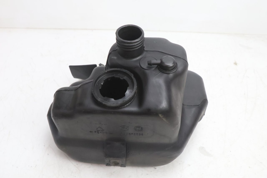 photo de SERBATOIO CARBURANTE  PIAGGIO TYPHOON 50 (2000 - 2009) - Altra angolazione