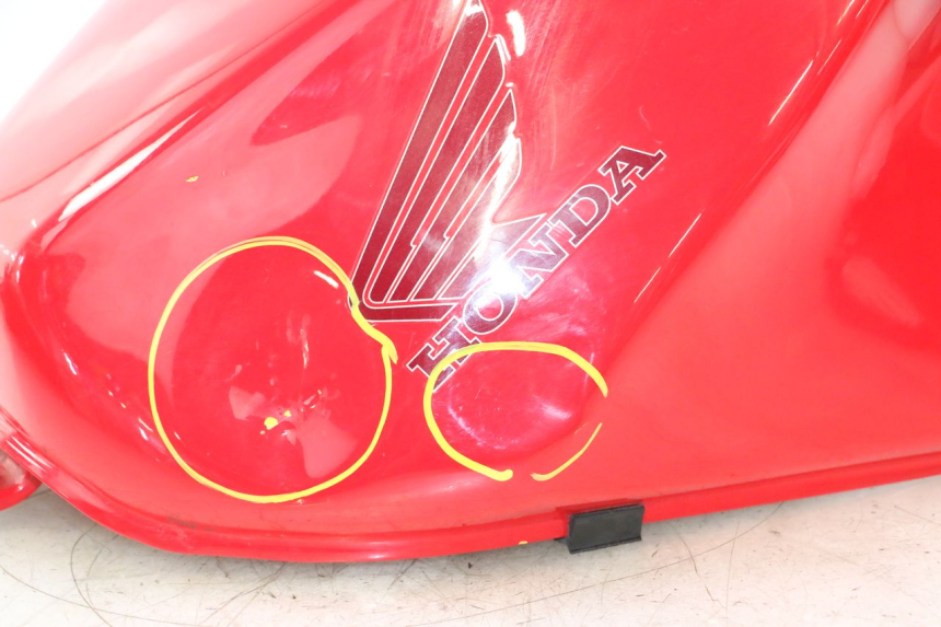 photo de SERBATOIO CARBURANTE HONDA VFR FI RC46 800 (1998 - 2001) - Focus sulla struttura