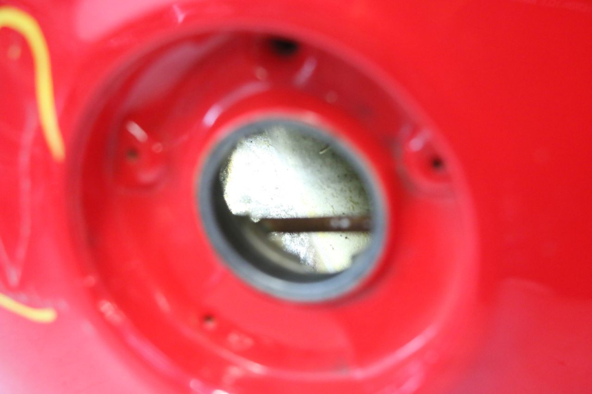 photo de SERBATOIO CARBURANTE HONDA VFR FI RC46 800 (1998 - 2001) - Zoom sullo stato d'uso