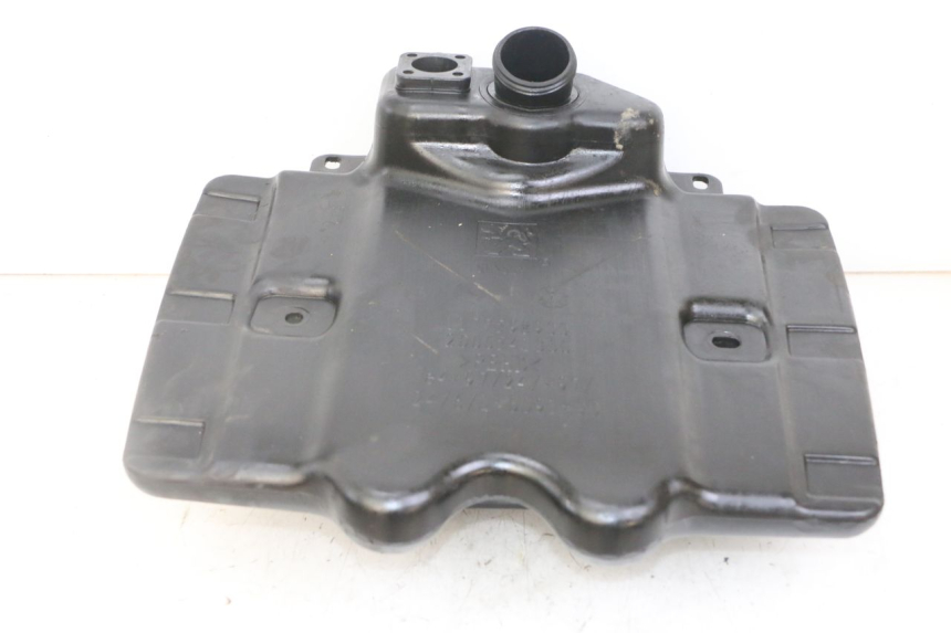 photo de SERBATOIO CARBURANTE PEUGEOT VIVACITY NEW 4T 50 (2008 - 2017) - Dettagli dei punti di fissaggio
