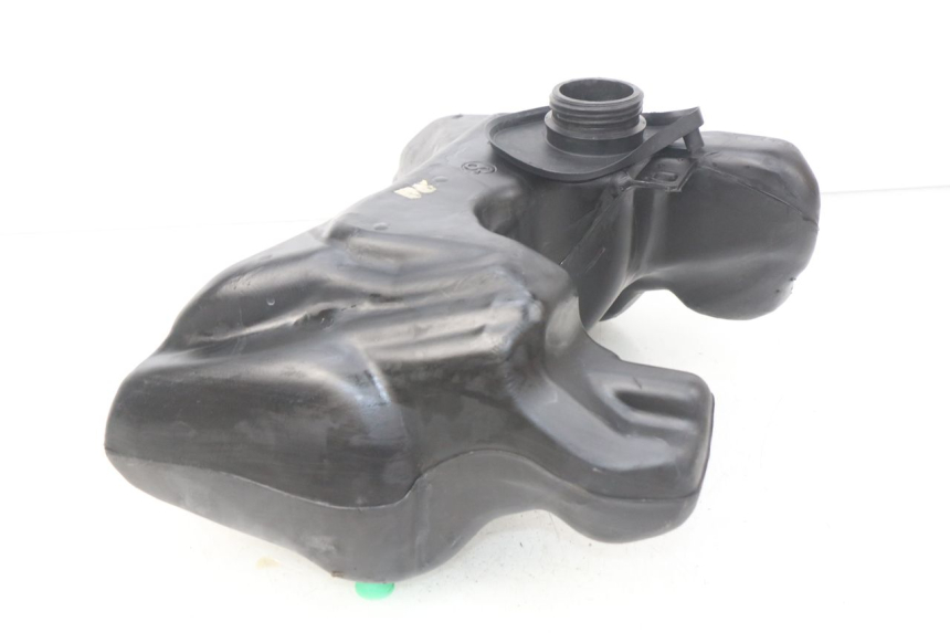 photo de SERBATOIO CARBURANTE PEUGEOT VIVACITY 50 (1998 - 2003) - Zoom sullo stato d'uso