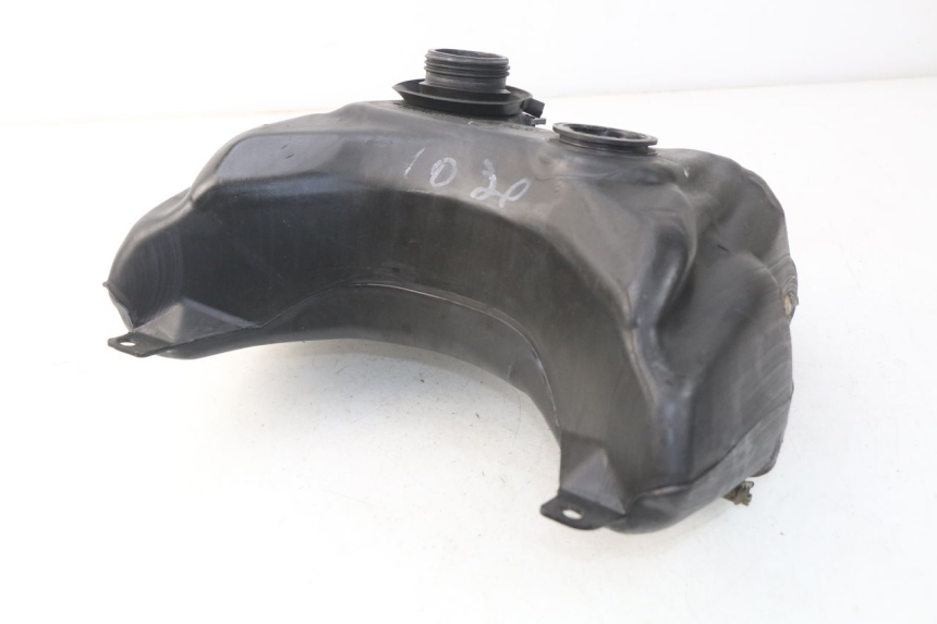 photo de Serbatoio carburante PEUGEOT VIVACITY 100 (1999 - 2008) - Zoom sullo stato d'uso