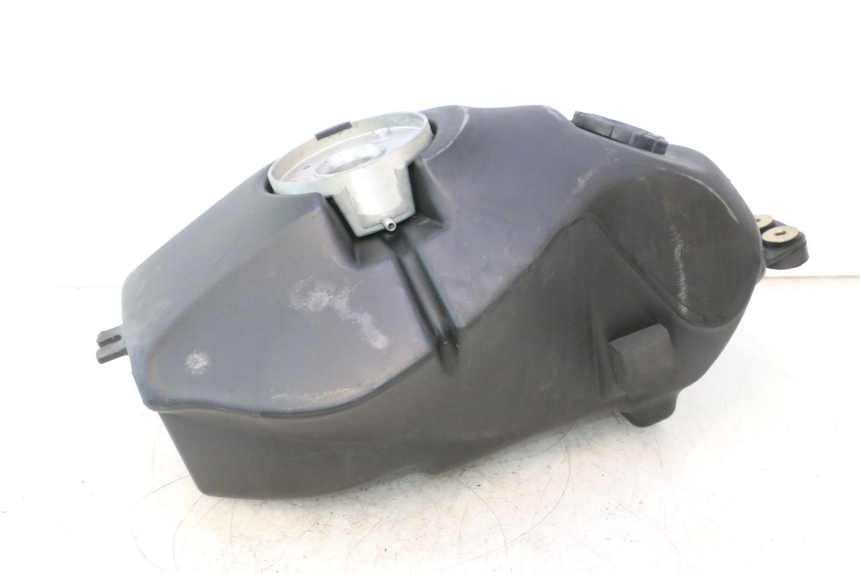 photo de SERBATOIO CARBURANTE  DAELIM VJ ROADWIN 125 (2004 - 2007) - Altra angolazione