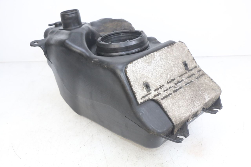 photo de SERBATOIO CARBURANTE YAMAHA X-MAX XMAX 250 (2006 - 2009) - Altra angolazione