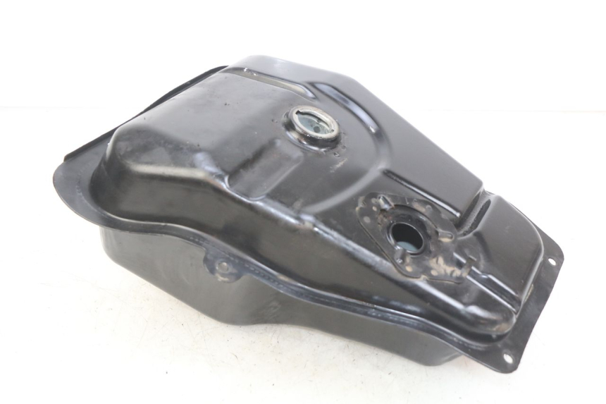 photo de SERBATOIO CARBURANTE SYM X-PRO 4T 50 (2014 - 2021) - Dettagli dei punti di fissaggio