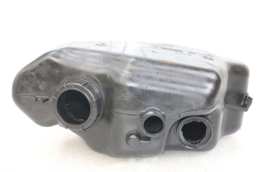 photo de SERBATOIO CARBURANTE PIAGGIO X10 125 (2012 - 2017) - Zoom sullo stato d'uso