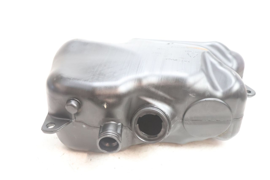 photo de SERBATOIO CARBURANTE  PIAGGIO X8 STREET 125 (2006 - 2007) - Vista d'insieme del prodotto