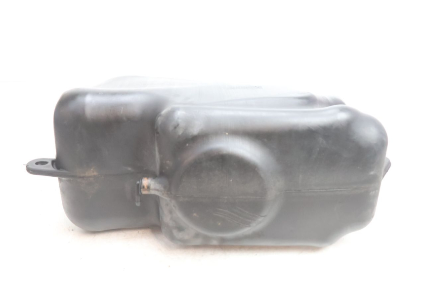 photo de SERBATOIO CARBURANTE  PIAGGIO X8 STREET 125 (2006 - 2007) - Dettagli dei punti di fissaggio