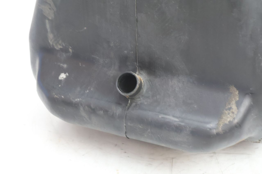photo de SERBATOIO CARBURANTE  PIAGGIO X9 AMALFI 180 (2000 - 2003) - Primo piano tecnico