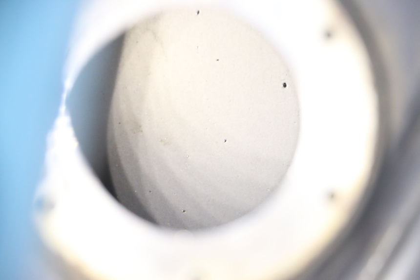 photo de SERBATOIO CARBURANTE  KYMCO XCITING 250 (2006 - 2009) - Primo piano tecnico