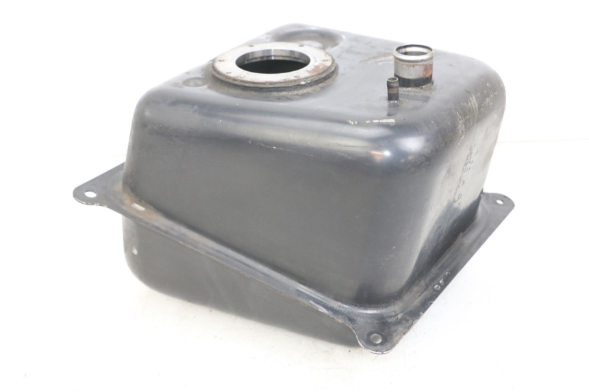 photo de SERBATOIO CARBURANTE  KYMCO XCITING 250 (2006 - 2009) - Dettagli dei punti di fissaggio