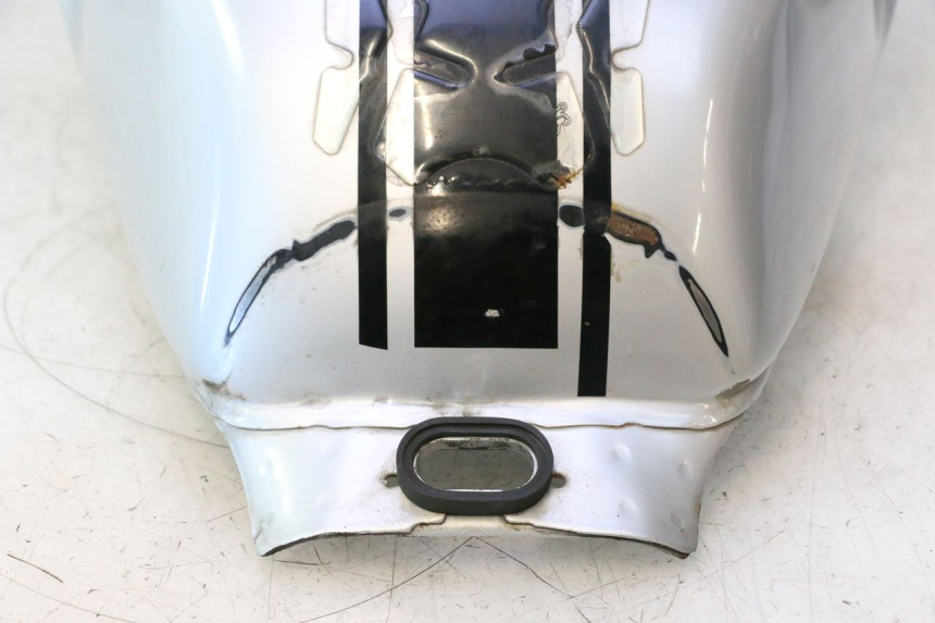 photo de SERBATOIO CARBURANTE  YAMAHA XJR 1300 (1998 - 2002) - Altra vista dell'articolo