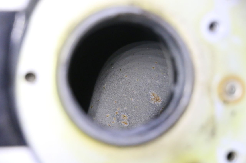 photo de SERBATOIO CARBURANTE  YAMAHA XJR 1300 (1998 - 2002) - Stato della superficie e materiale