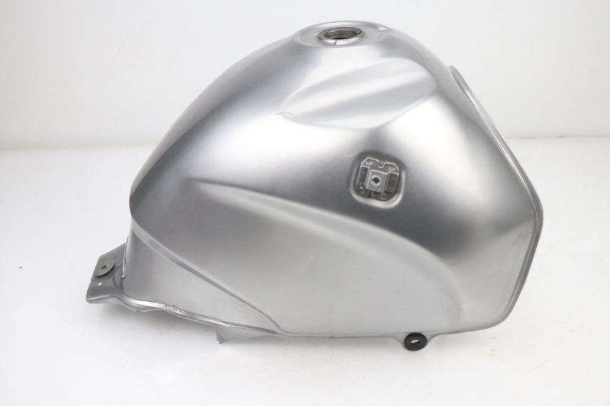 photo de SERBATOIO CARBURANTE  HONDA XLV VARADERO 125 (2000 - 2006) - Marcature e riferimenti originali