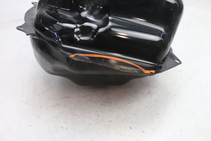 photo de SERBATOIO CARBURANTE  YAMAHA XP T-MAX ABS 500 (2005 - 2005) - Vista d'insieme del prodotto