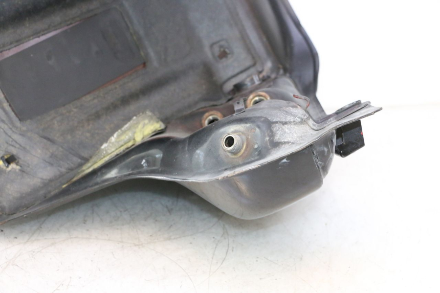 photo de SERBATOIO CARBURANTE  HONDA XRV AFRICA TWIN 750 (1990 - 1992) - Stato della superficie e materiale
