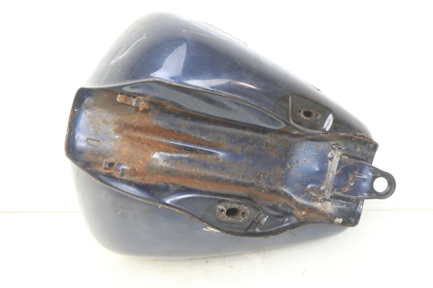 photo de SERBATOIO CARBURANTE YAMAHA XV VIRAGO 750 (1984 - 1998) - Primo piano tecnico