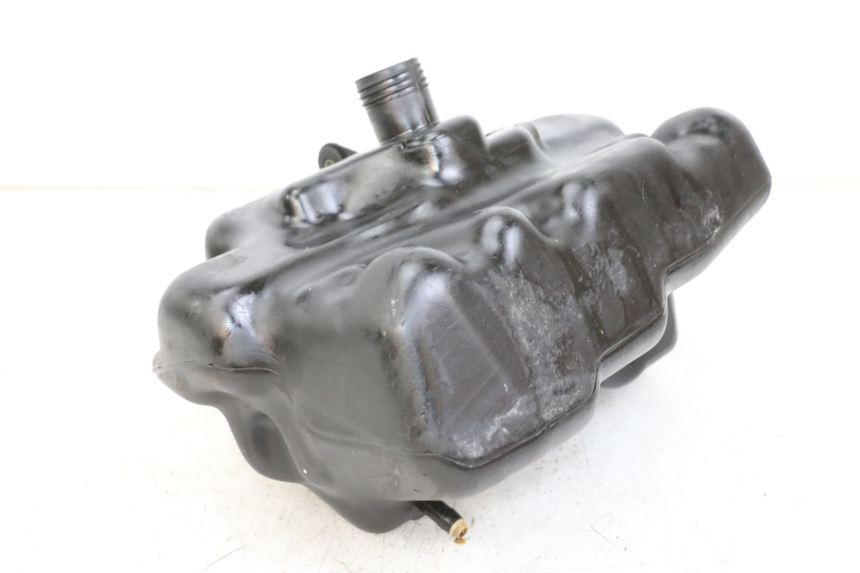 photo de SERBATOIO CARBURANTE  YAMAHA BW'S NG NEXT GENERATION 50 (1996 - 2003) - Primo piano tecnico